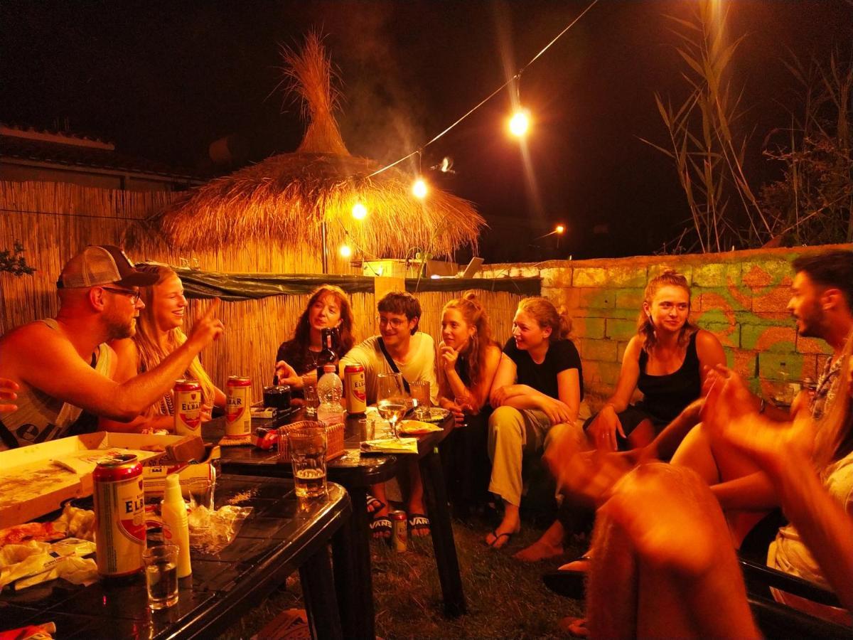 Pinegroove Hostel Vlora Екстериор снимка