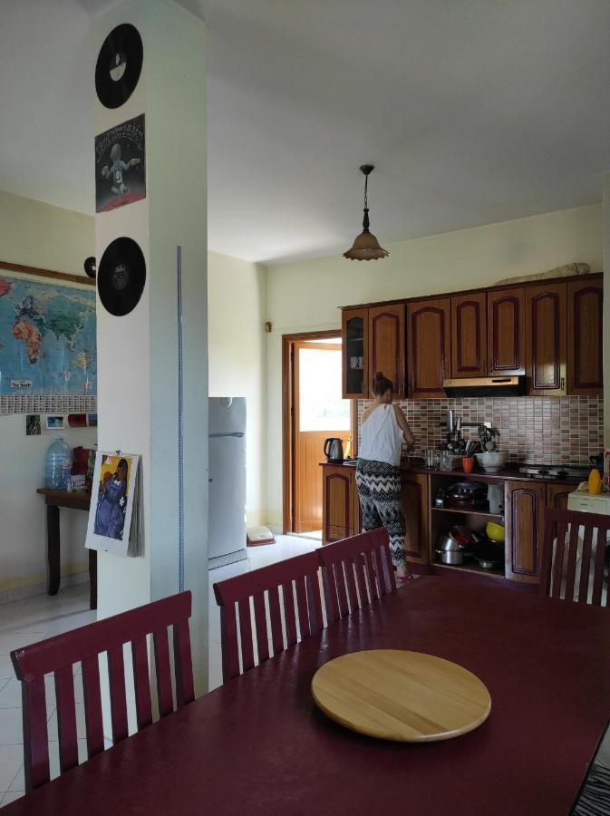 Pinegroove Hostel Vlora Екстериор снимка