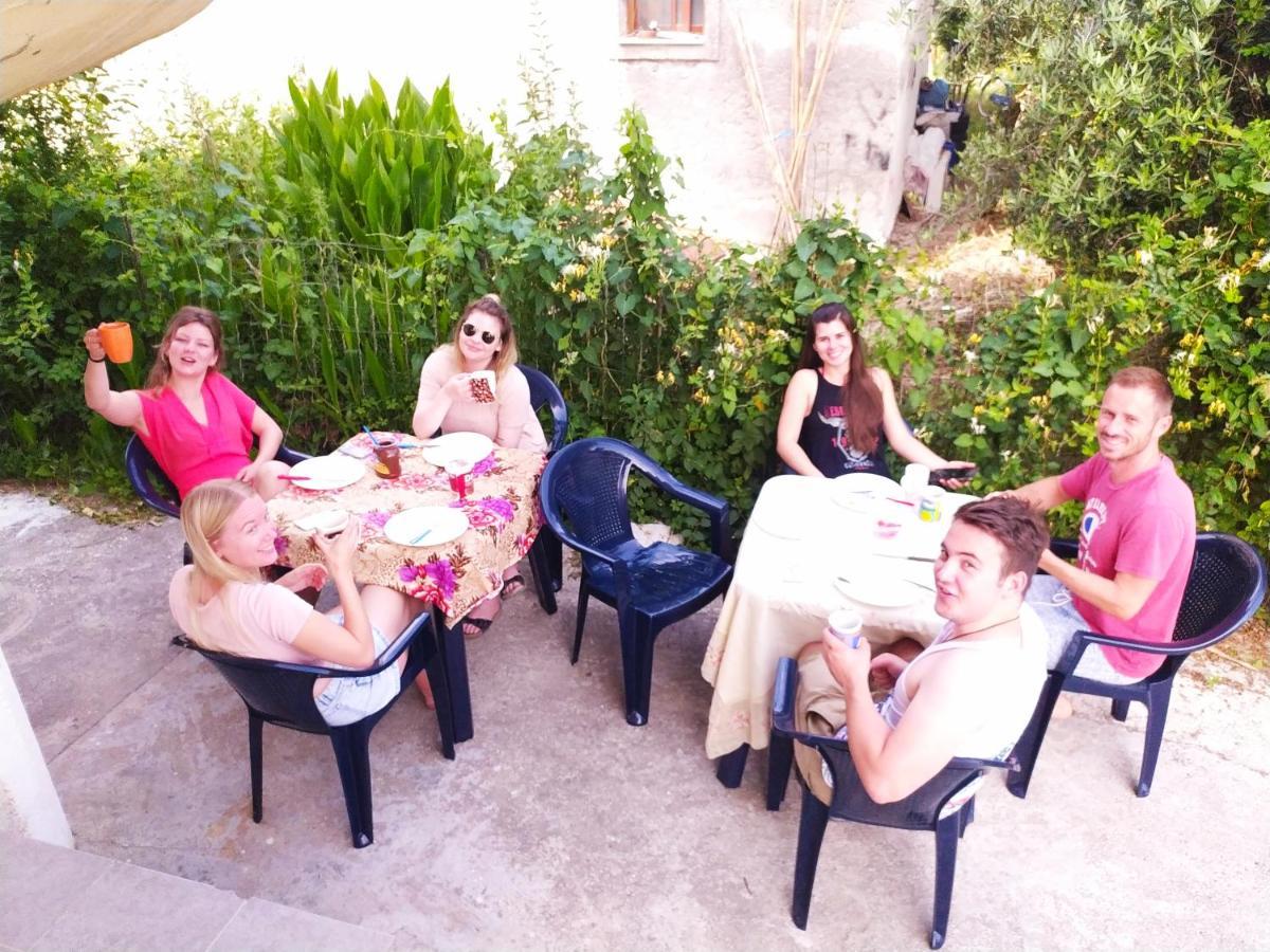 Pinegroove Hostel Vlora Екстериор снимка