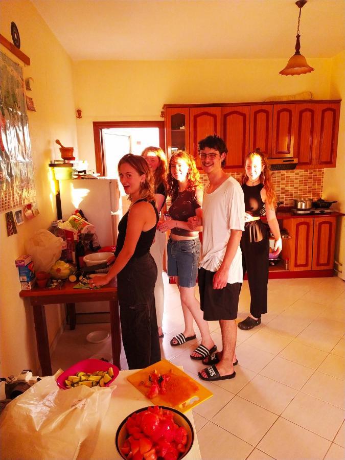 Pinegroove Hostel Vlora Екстериор снимка