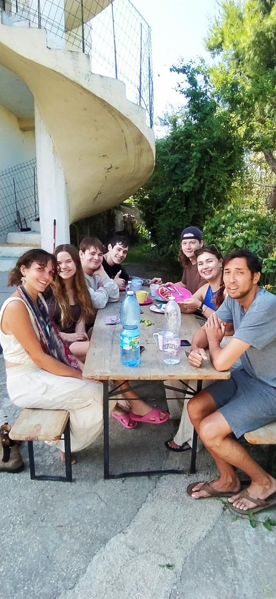 Pinegroove Hostel Vlora Екстериор снимка